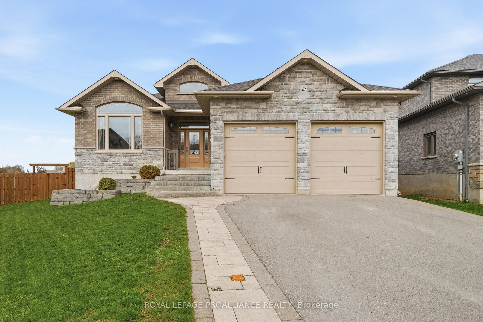 27 Blossom Court, Quinte West, ON K8V 0E8 - Photo 1