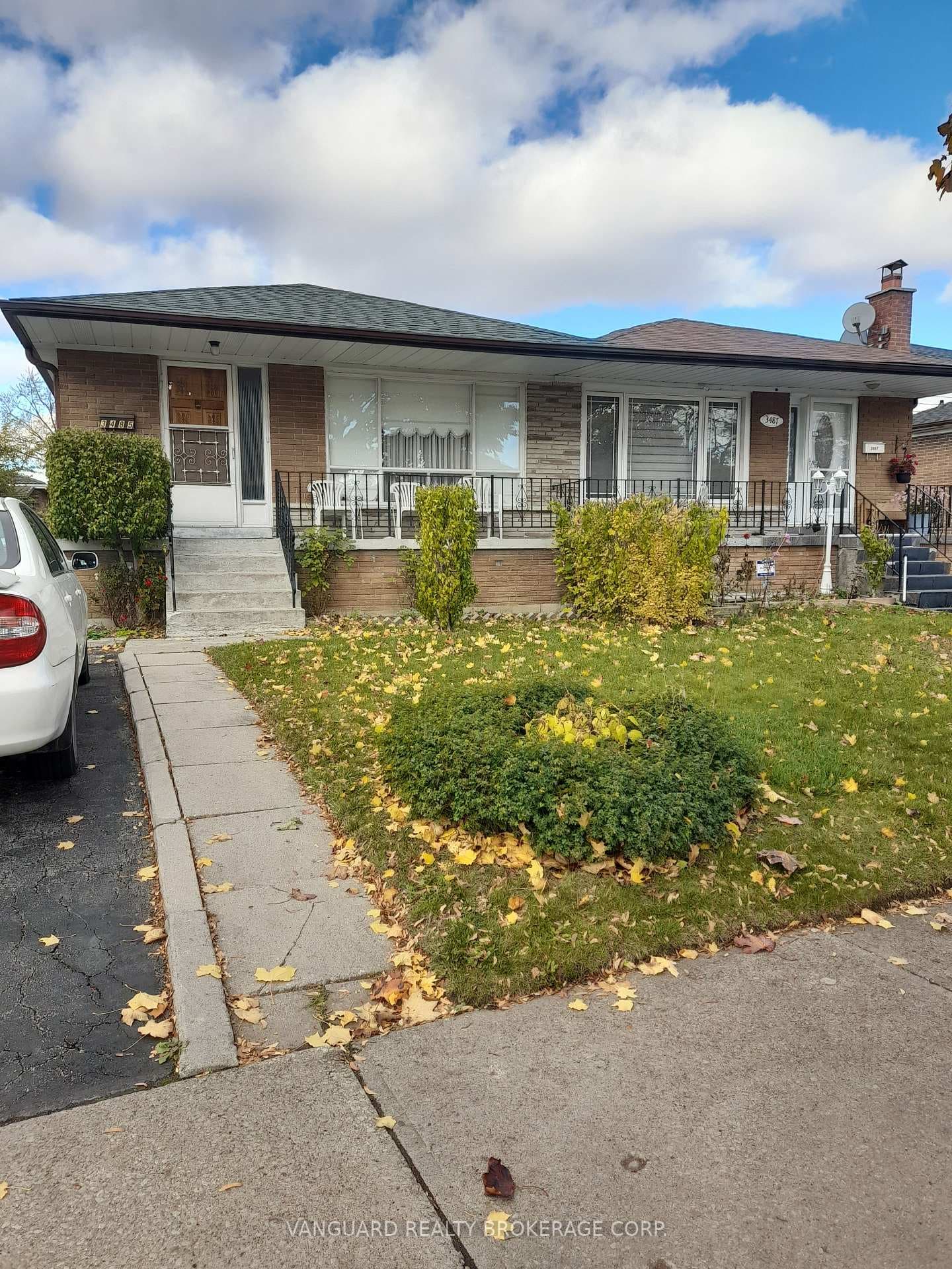 3485 Chipley Crescent, Mississauga, ON L4T 2E3 - Photo 1