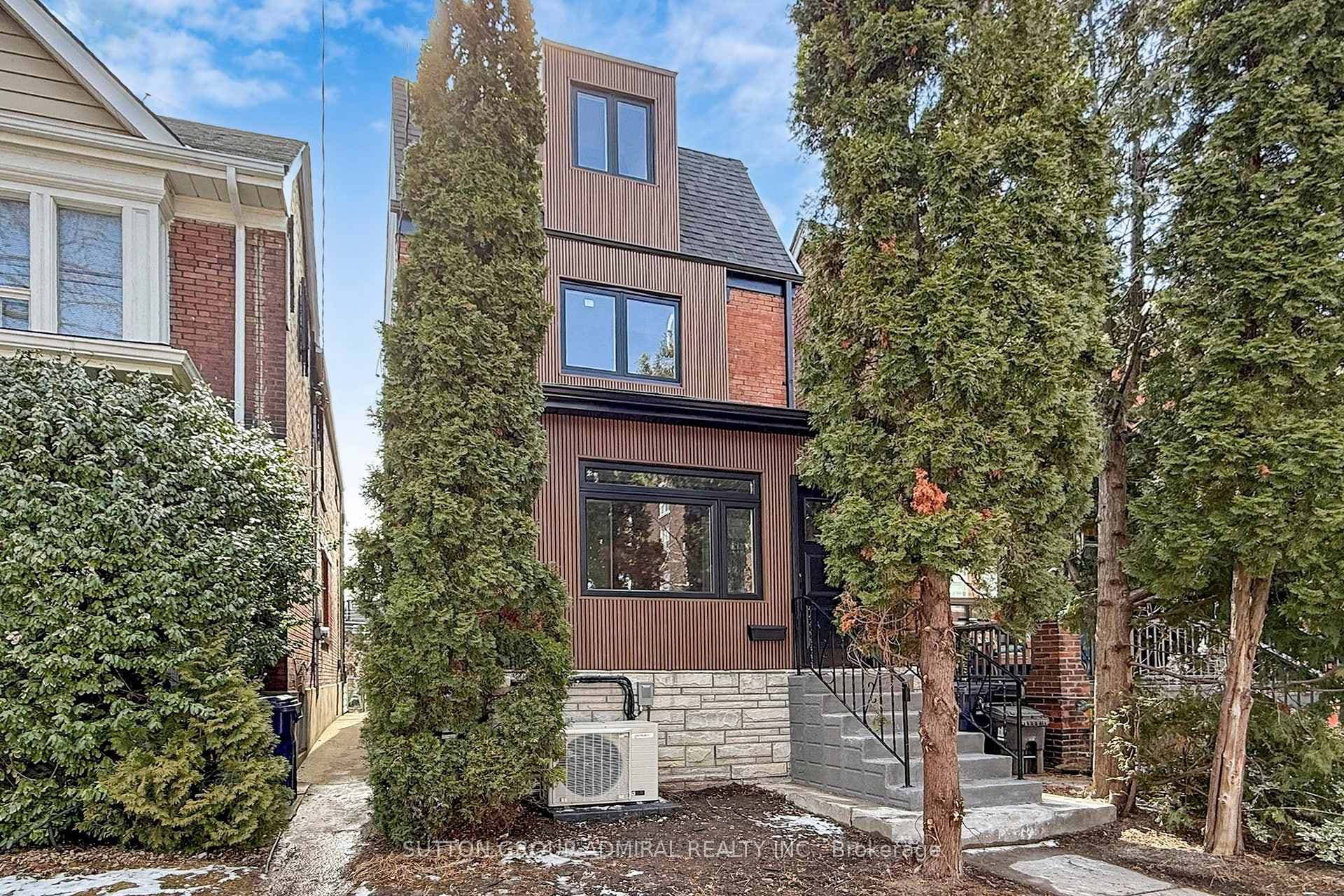 109 Fermanagh Avenue, High Park / Junction / Roncesvalles, ON M6R 1M1 - Photo 1