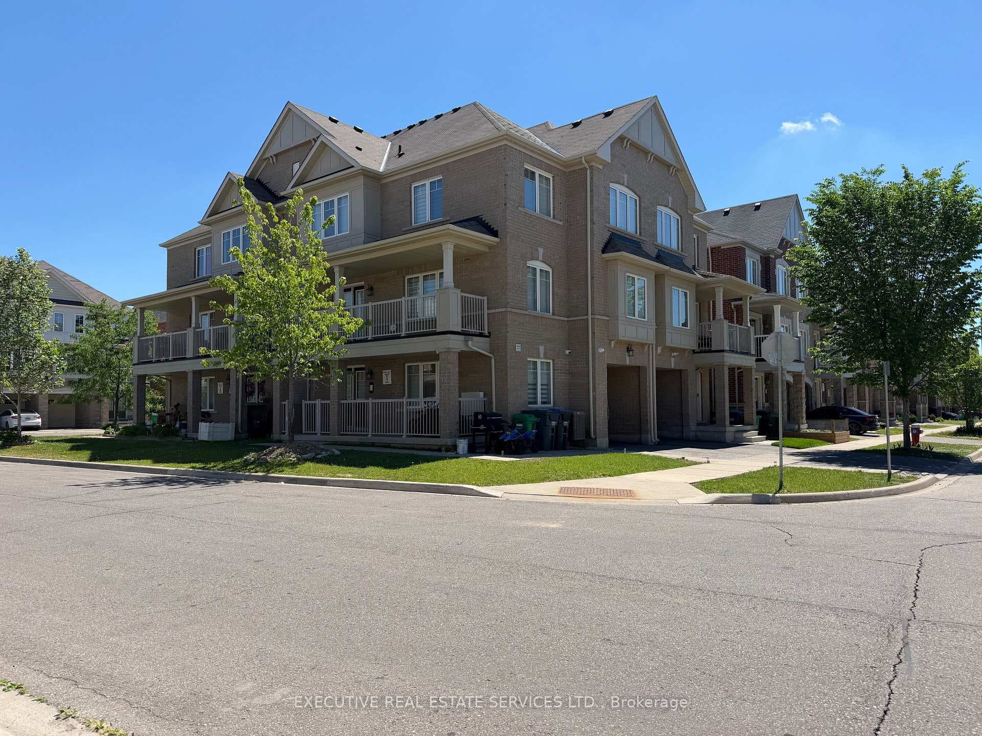 13 Golden Springs Drive, Brampton, ON L7A 4N5 - Photo 1