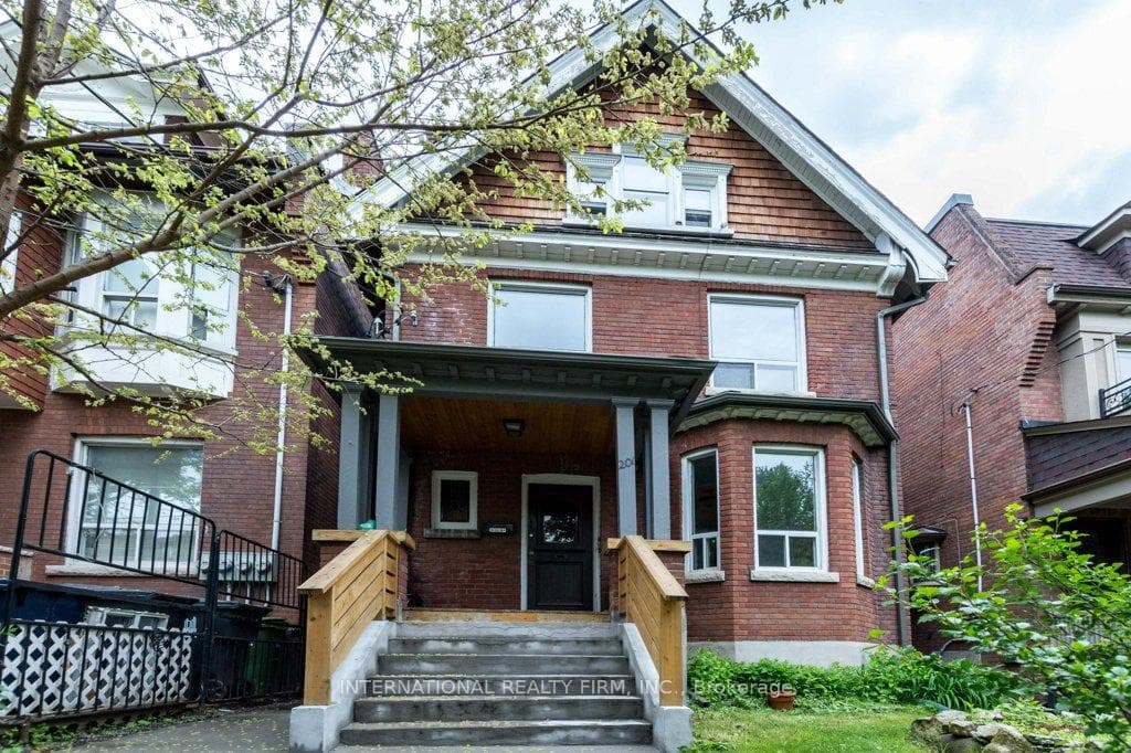 201 Madison Avenue Unit Unit D, Annex / Yorkville / Summerhill, ON M5R 2S6 - Photo 1