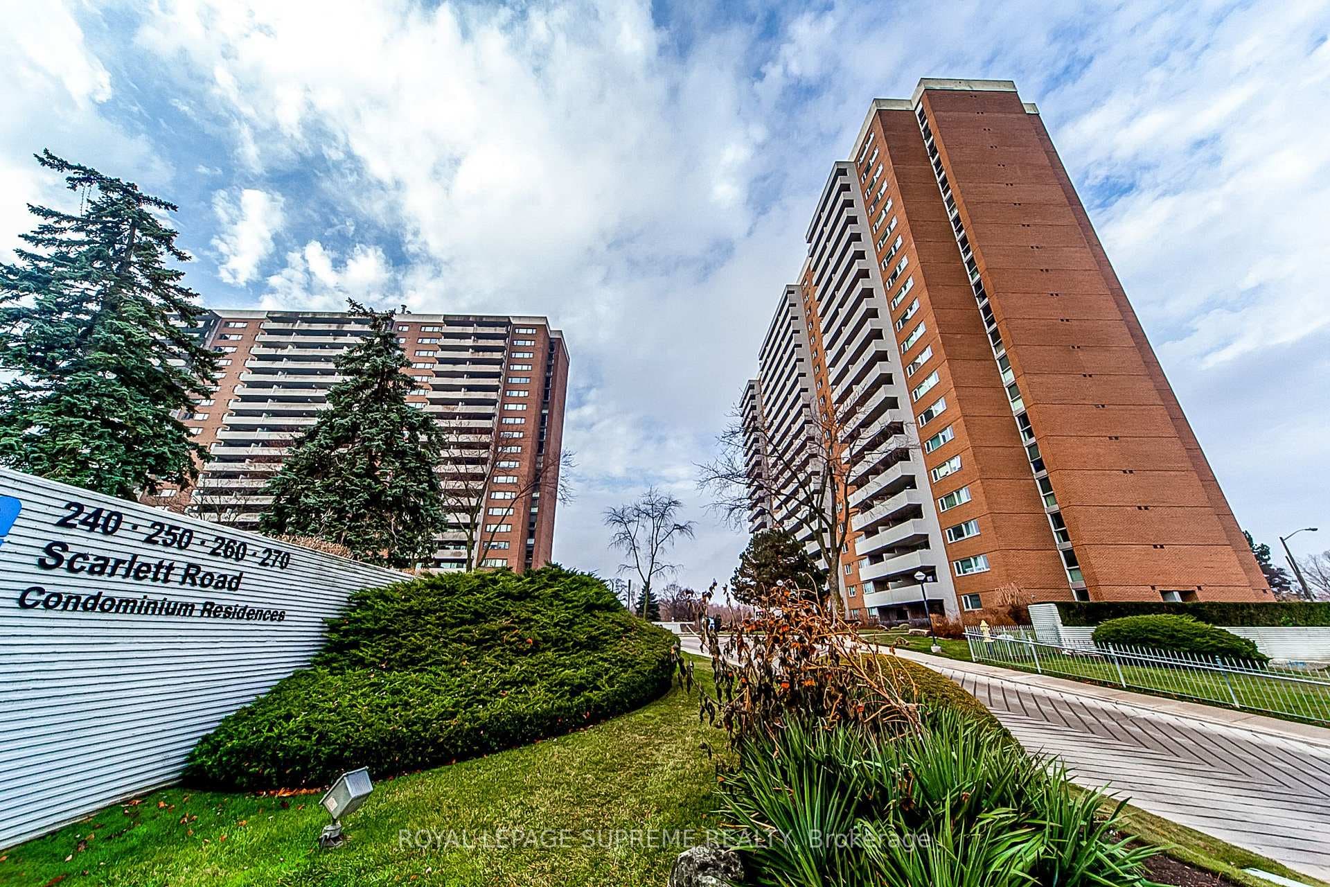 270 Scarlett Road Unit 205, Keelesdale / Eglinton West, ON M6N 4X7 - Photo 1