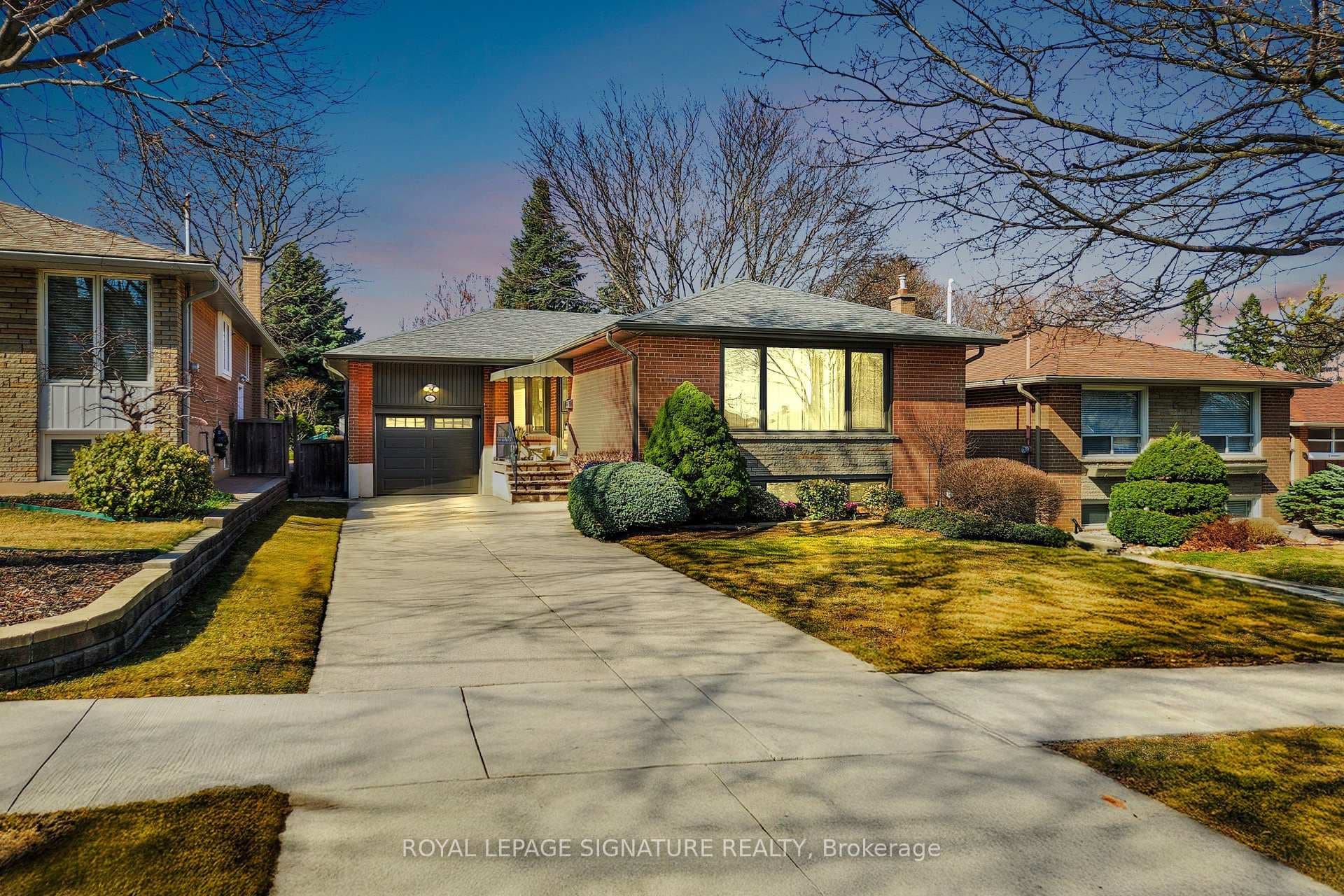 16 Renault Crescent, Etobicoke (Kingsview Village / Humber Heights), ON M9P 1J1 - Photo 1