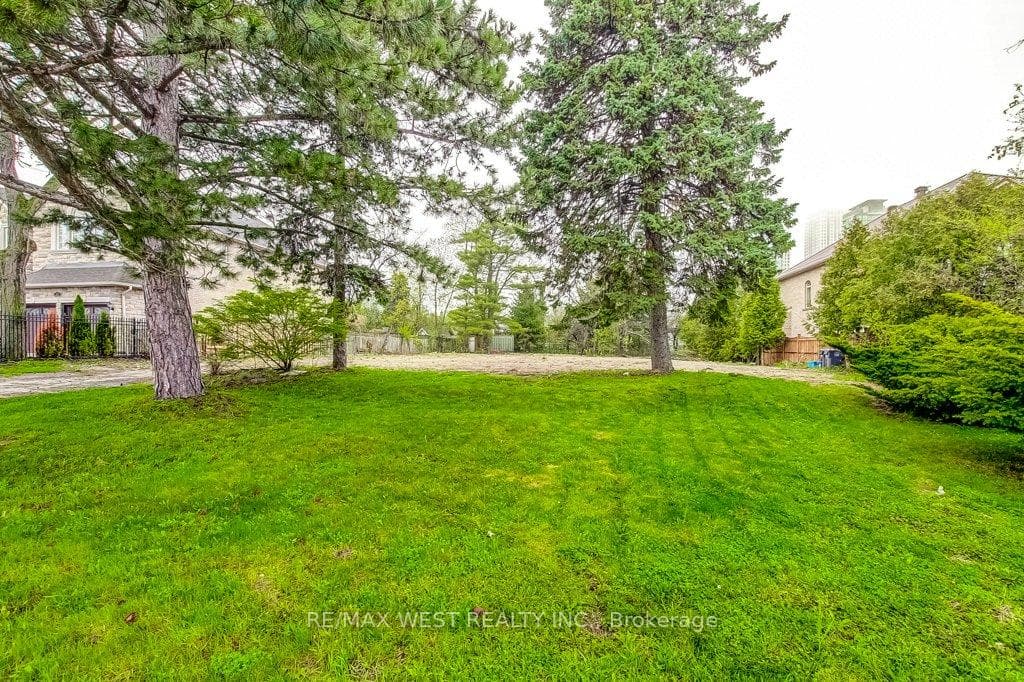 Part Lot 2 Fairview Road, Mississauga, ON L5B 1K7 - Photo 1