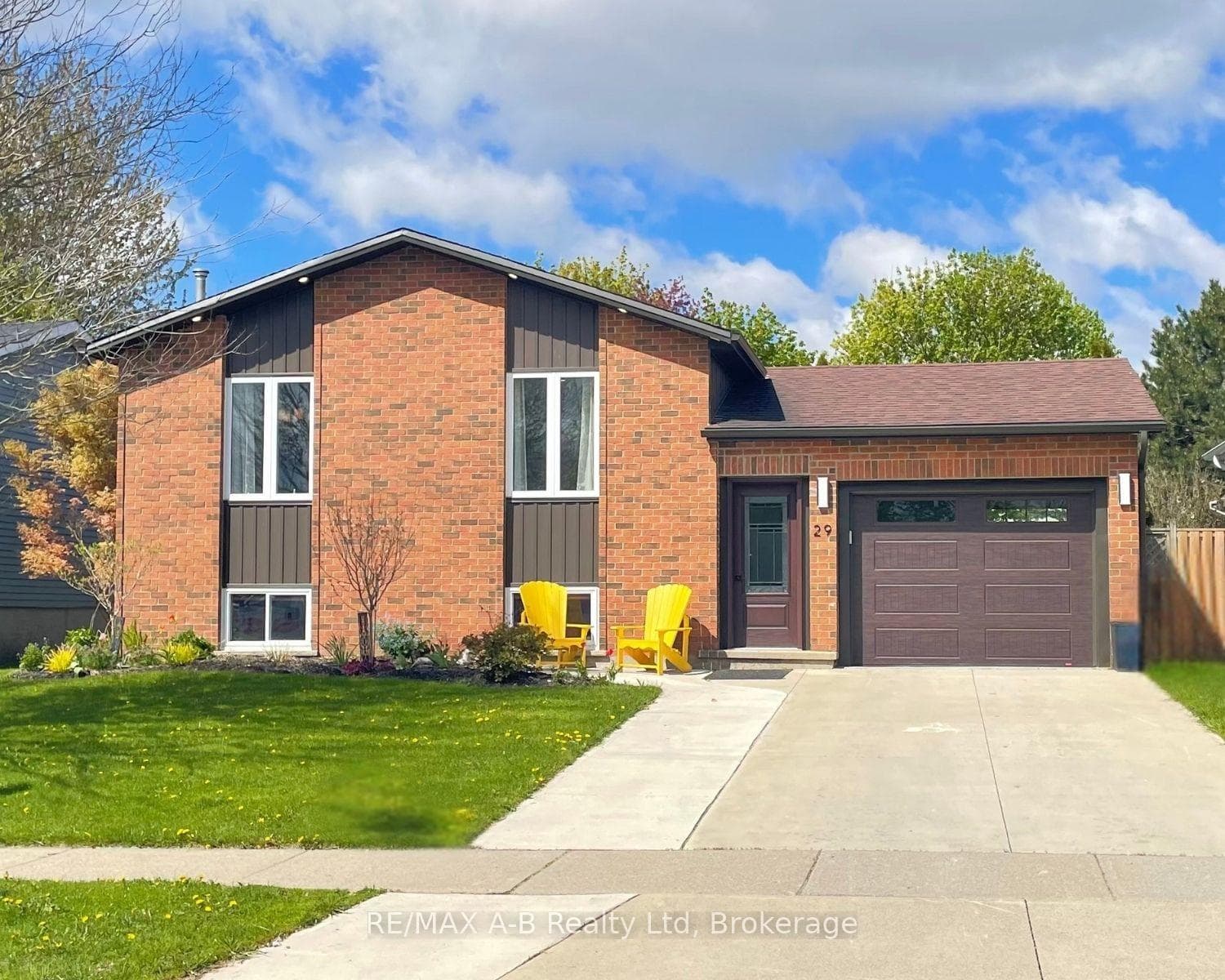 29 Dunsford Crescent, St. Marys