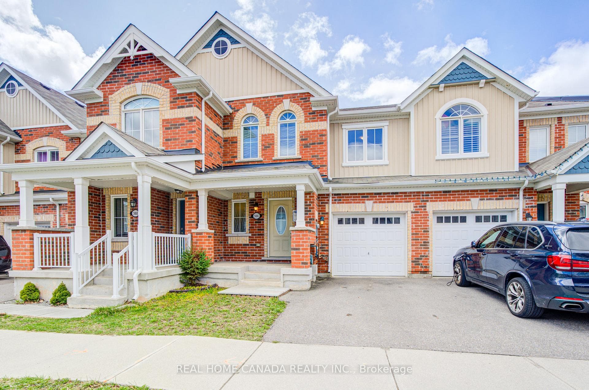 566 Laking Terrace, Milton