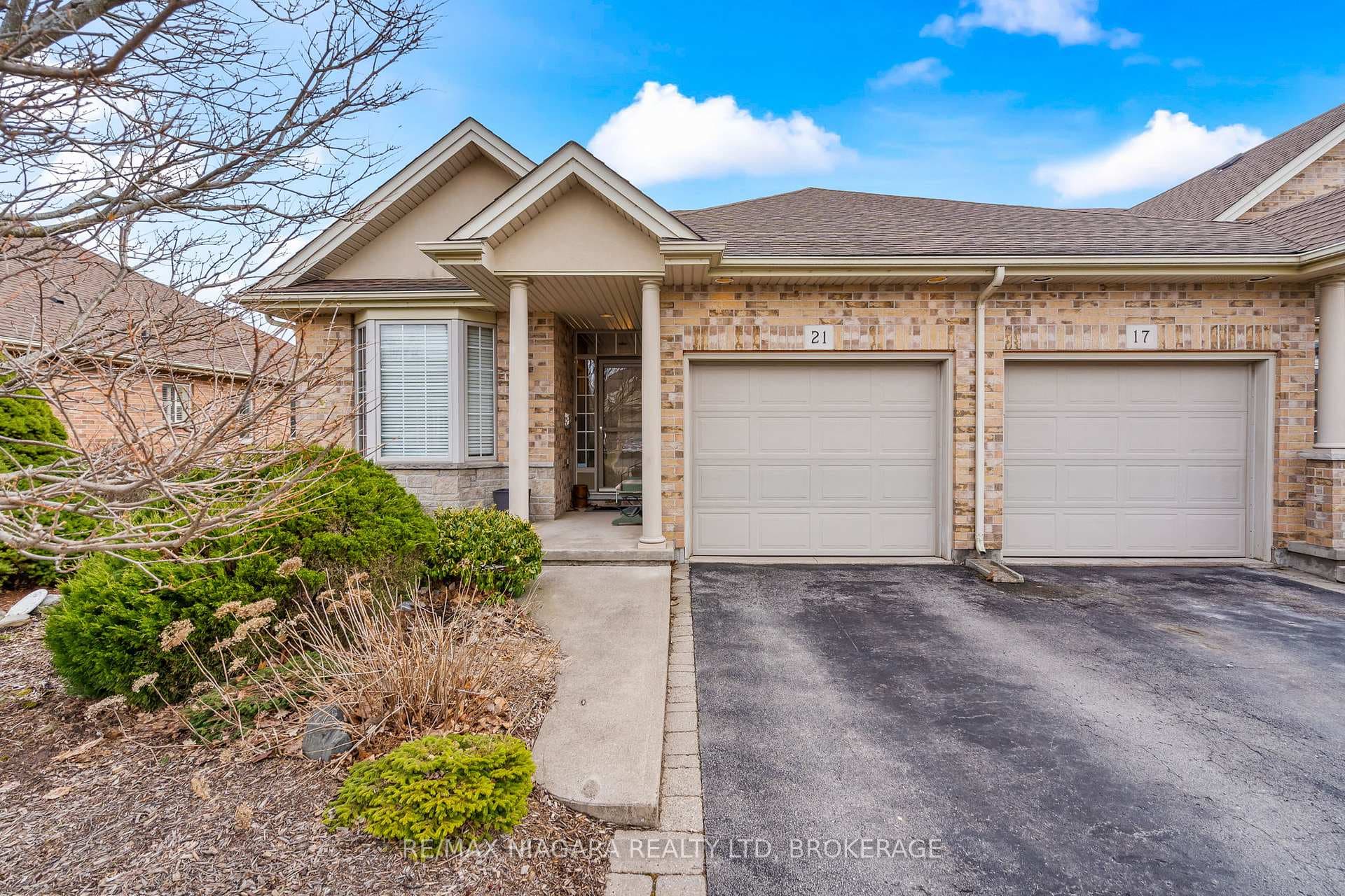 21 Willowlanding Court, Welland, ON L3C 7L7 - Photo 1