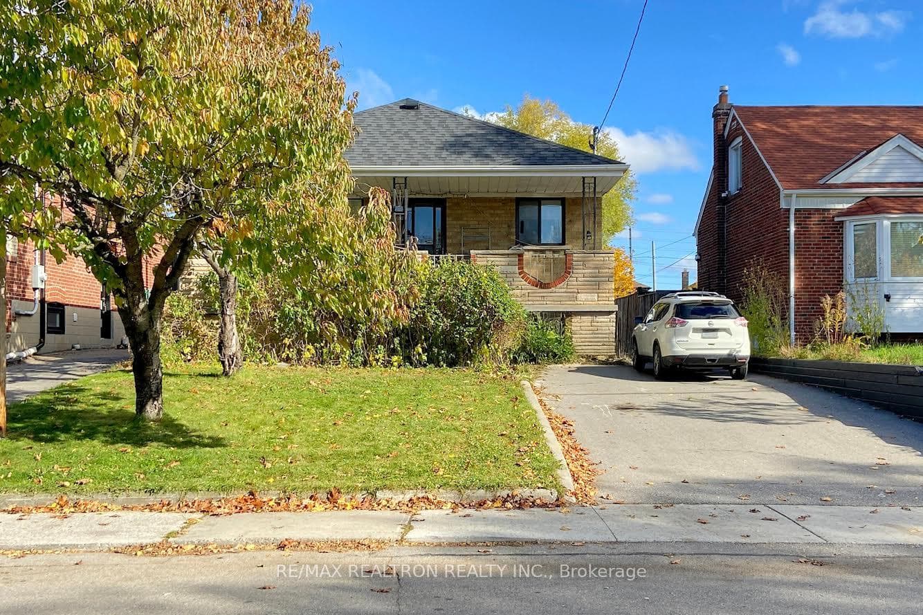 19 Lilian Drive Unit Lower, Dorset Park / Kennedy Park, ON M1R 3W2 - Photo 1