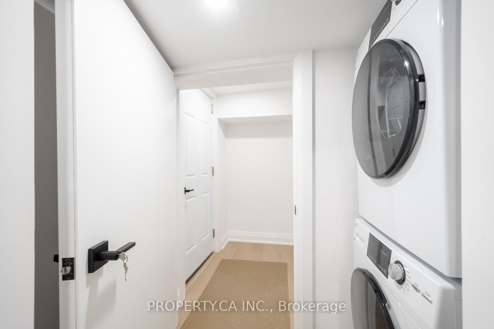 344 Highfield Road Unit Lower, Riverdale / Leslieville, ON M4L 2V5 - Photo 1