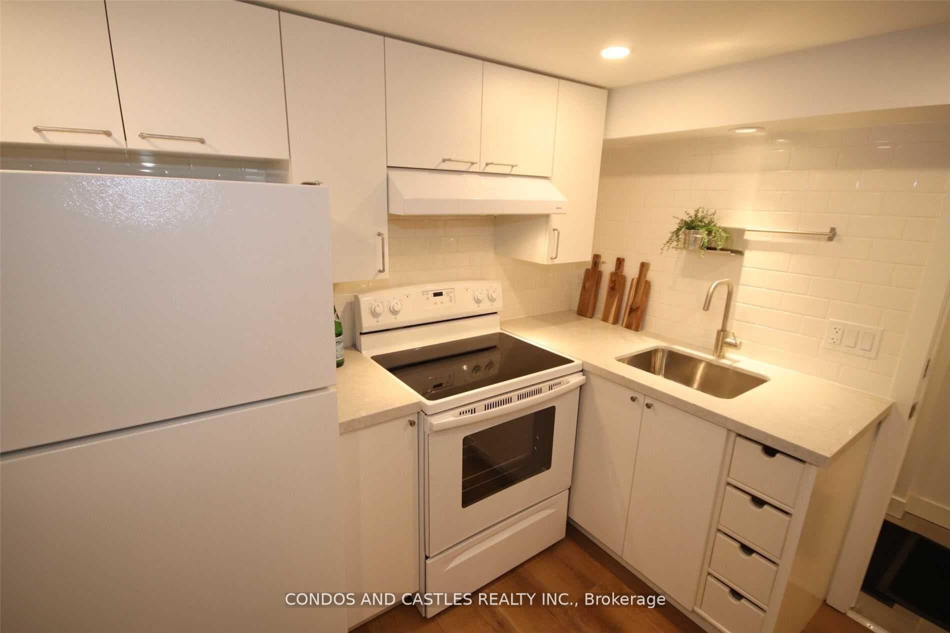 203 Fern Avenue Unit Lower, High Park / Junction / Roncesvalles, ON M6R 1K5 - Photo 1