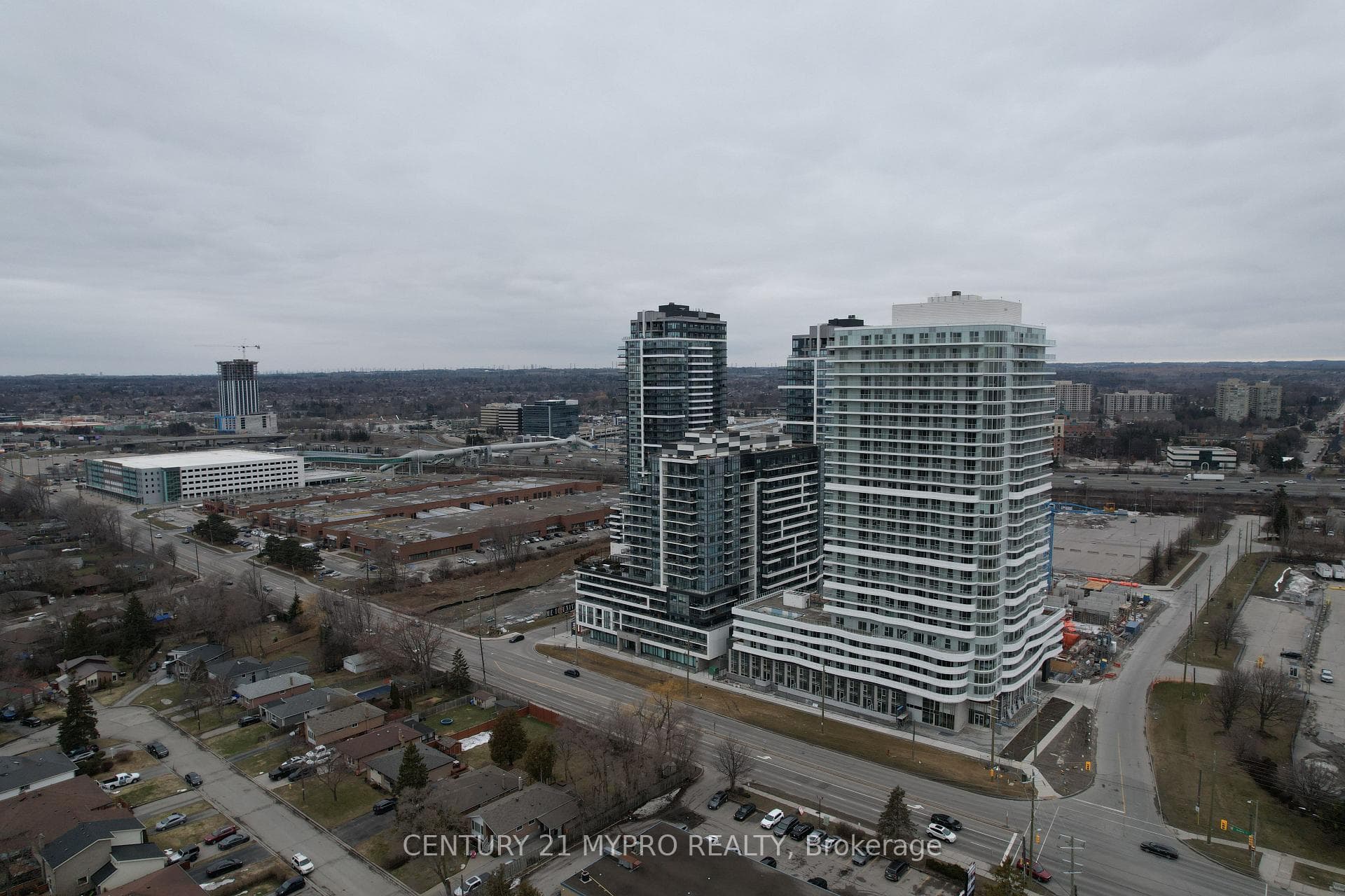 1010 Sandy Beach Road Unit 2006, Pickering, ON L1W 3V9 - Photo 1