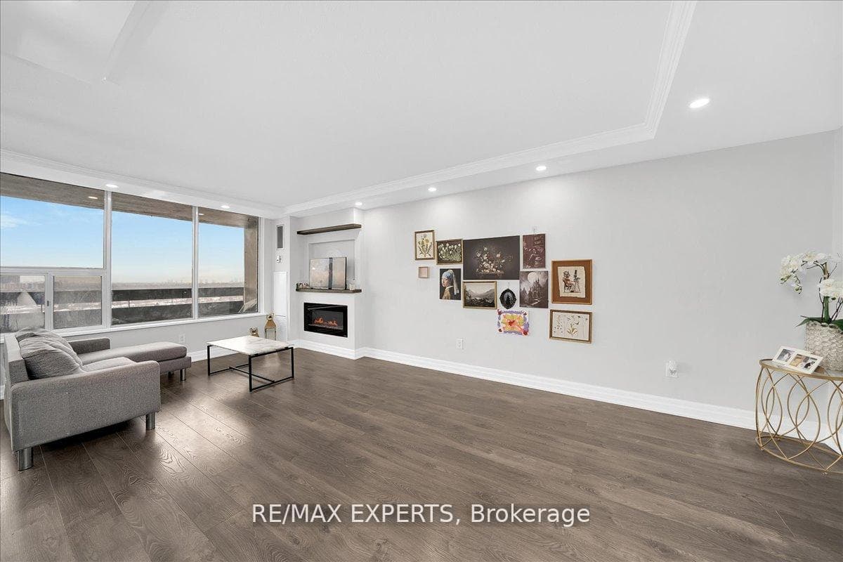 11 Wincott Drive Unit 2115, Etobicoke (Kingsview Village / Humber Heights), ON M9R 2R9 - Photo 1