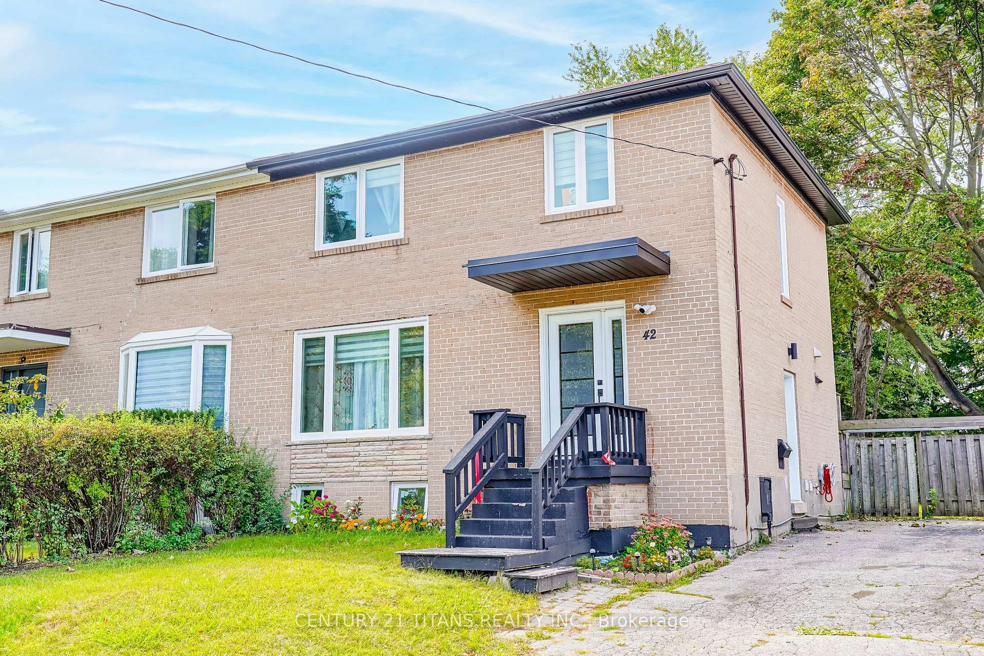 42 Pixley Crescent, Rouge / Port Union / Malvern, ON M1E 3G6 - Photo 1
