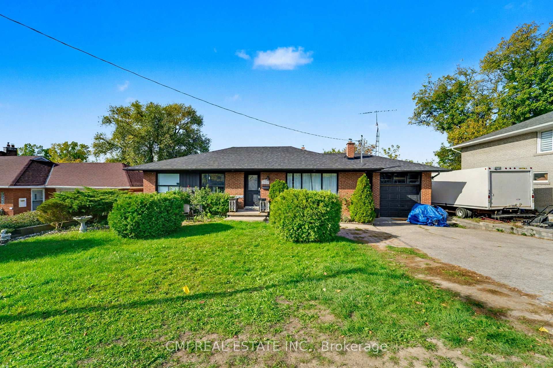 2610 Islington Avenue, Etobicoke (West Mall / Rexdale), ON M9V 2X3 - Photo 1