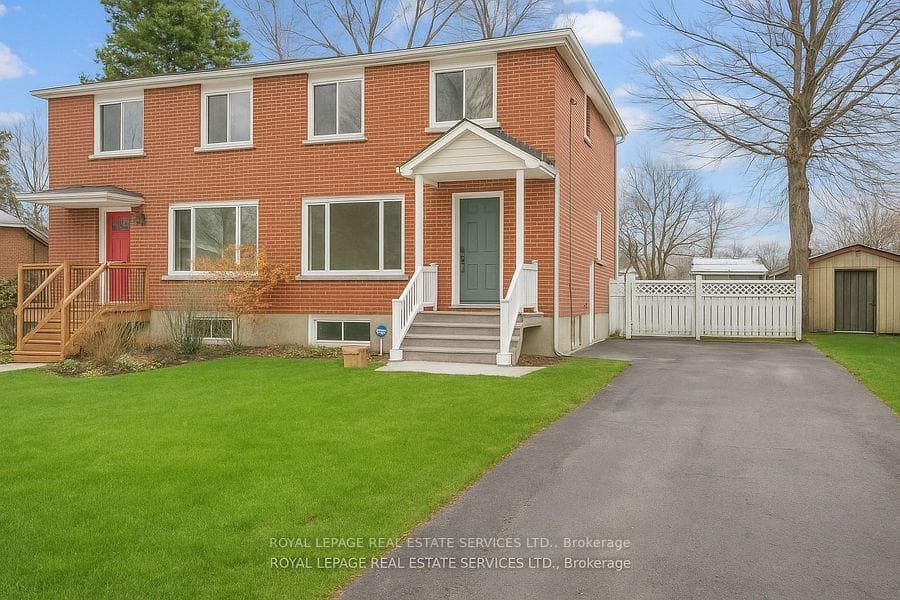 256 Zelda Crescent, Richmond Hill, ON L4C 2Y5 - Photo 1
