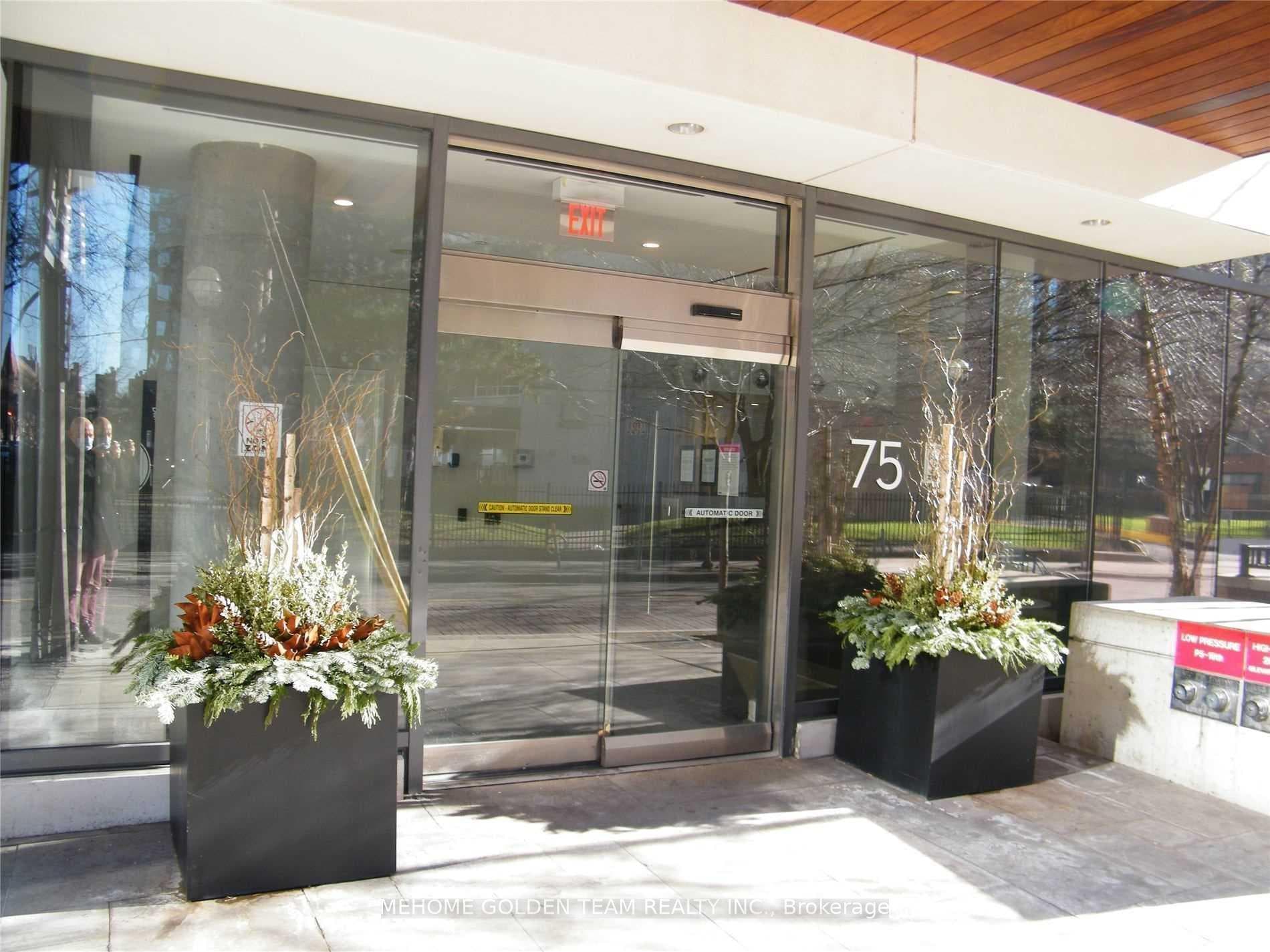 75 St Nicholas Street Unit 901, Downtown Toronto / Waterfront, ON M4Y 0A5 - Photo 1