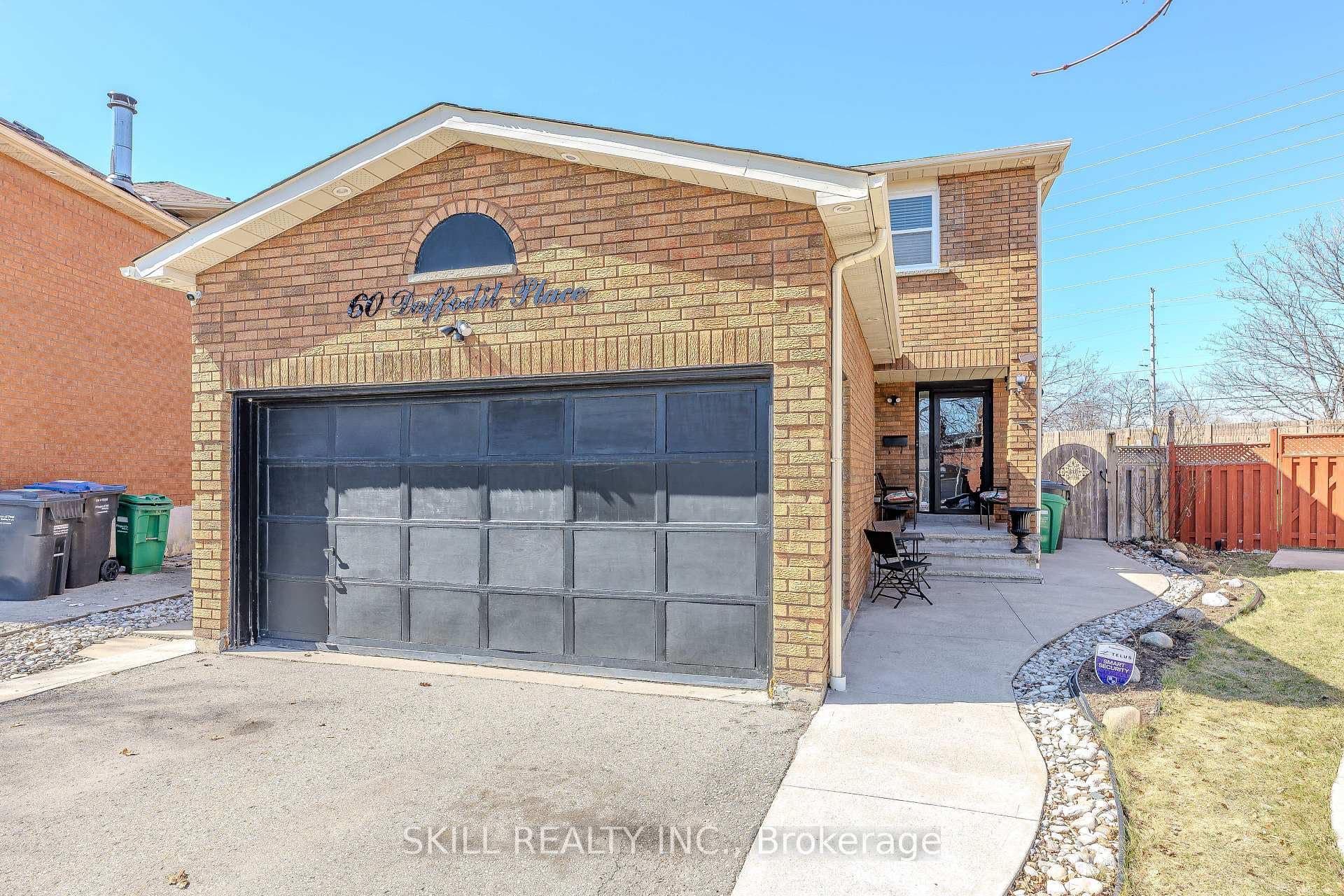 60 Daffodil Place, Brampton, ON L6Y 3B5 - Photo 1