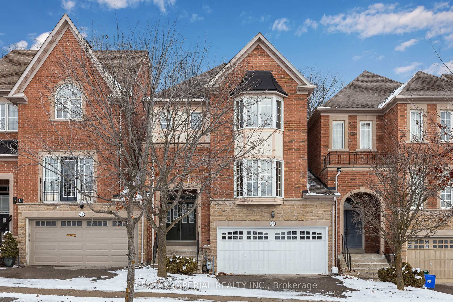 16 Carriage House Court, Richmond Hill, ON L4E 4V3 - Photo 1
