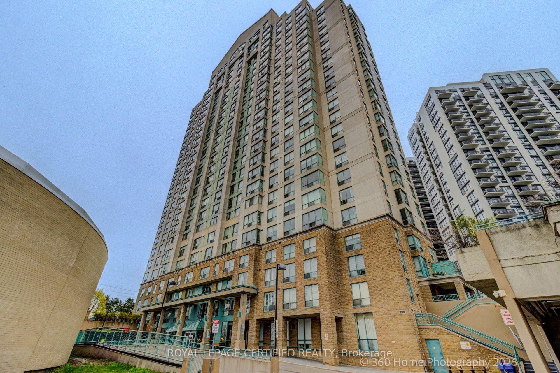 101 Subway Crescent Unit 106, Etobicoke (Islington / Rexdale), ON M9B 6K4 - Photo 1
