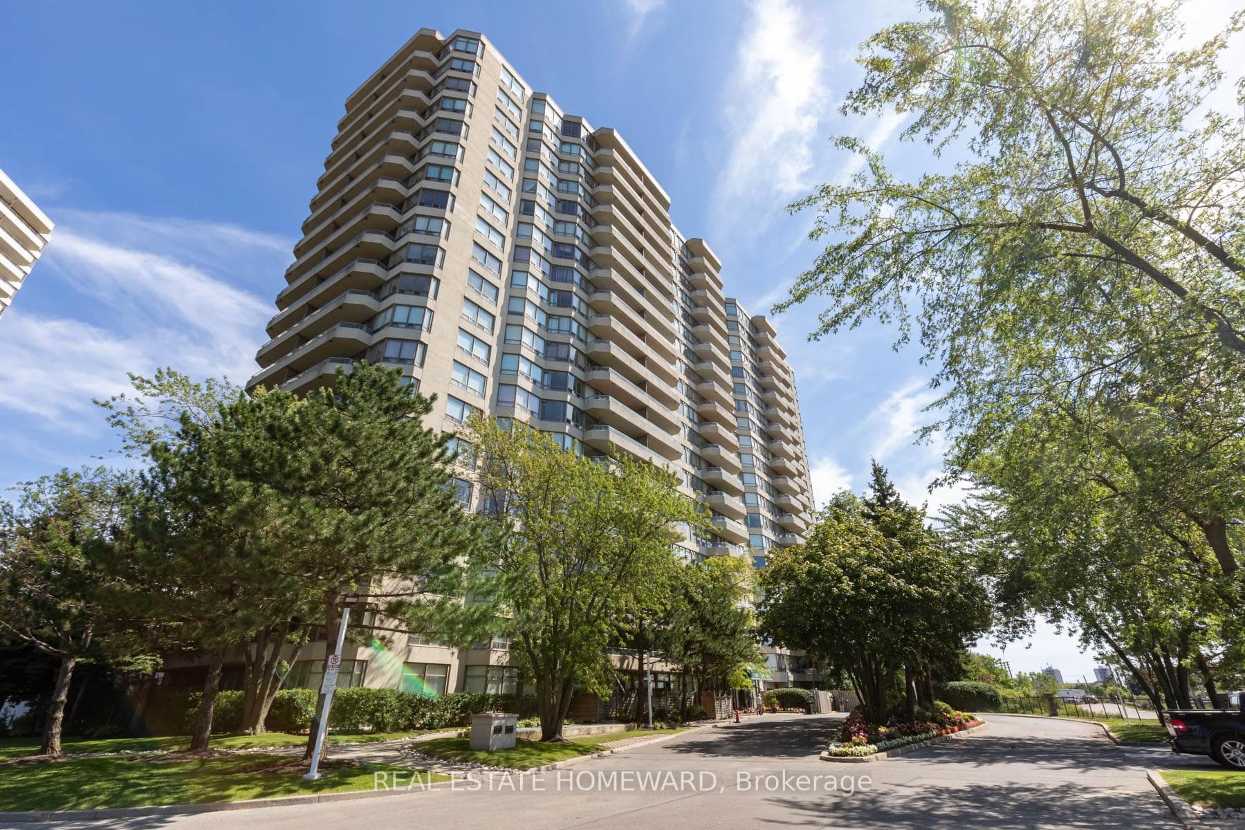 1 Greystone Walk Drive Unit PH 79, Dorset Park / Kennedy Park, ON M1K 5J3 - Photo 1