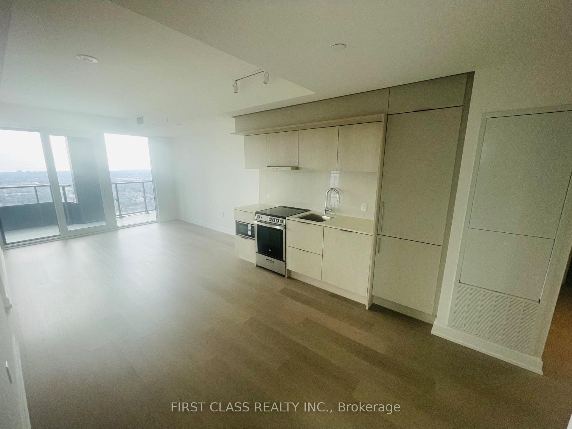 448 Burnhamthorpe Road Unit 2608, Mississauga, ON L5B 0M3 - Photo 1