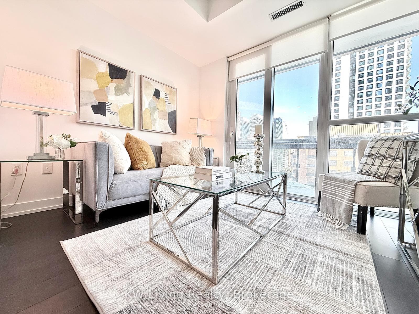 39 Roehampton Avenue Unit 701, Leaside / Davisville, ON M4P 0G1 - Photo 1