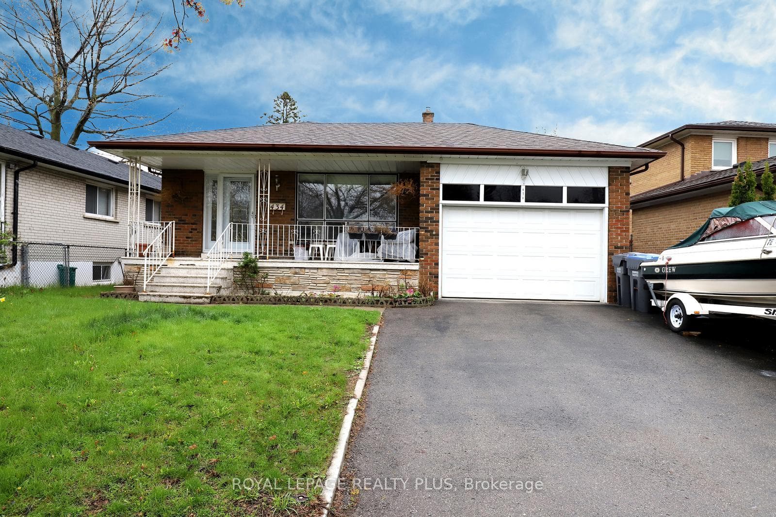 434 Tedwyn Drive, Mississauga, ON L5A 1J6 - Photo 1
