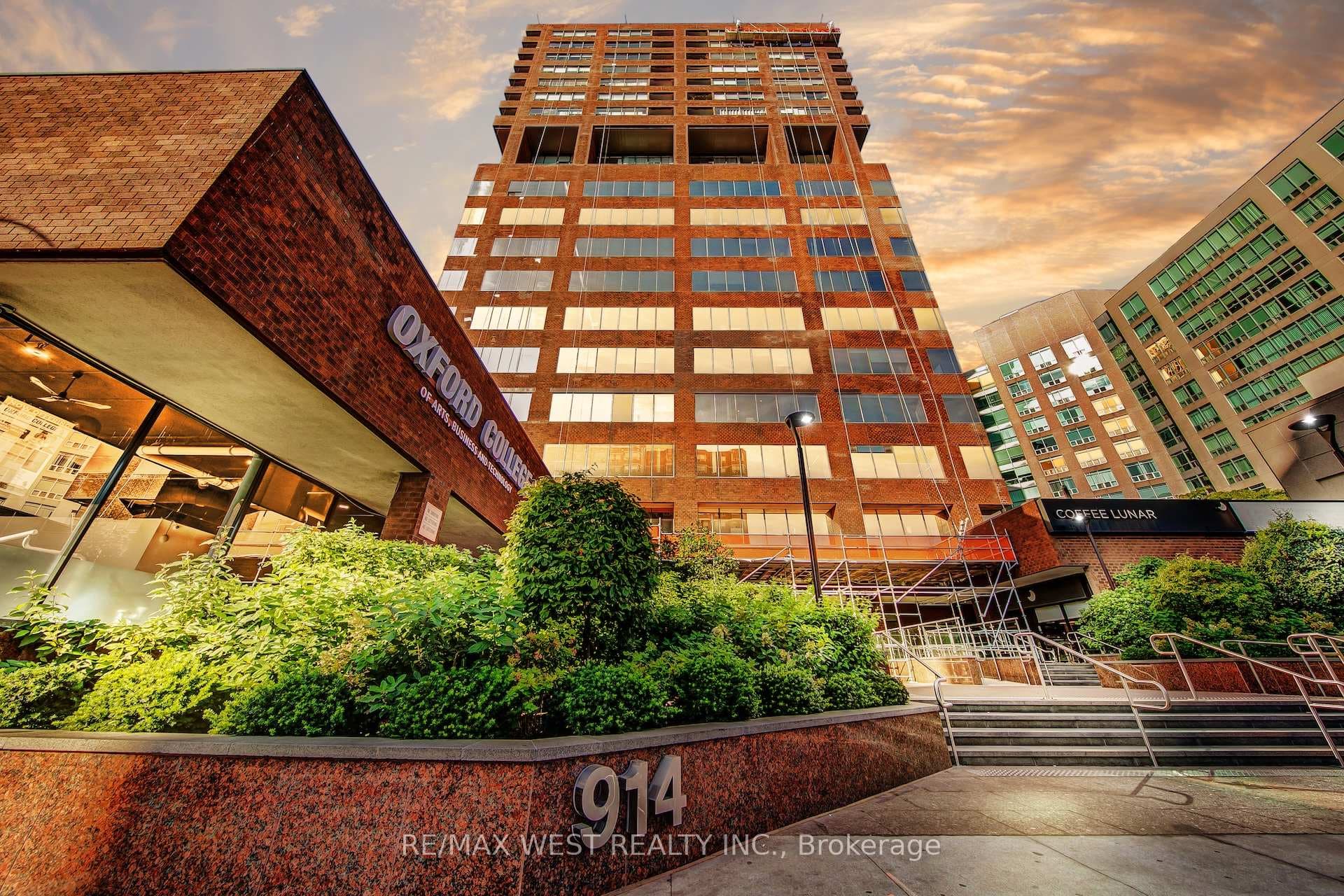 914 Yonge Street Unit 1202, Annex / Yorkville / Summerhill, ON M4W 3C8 - Photo 1