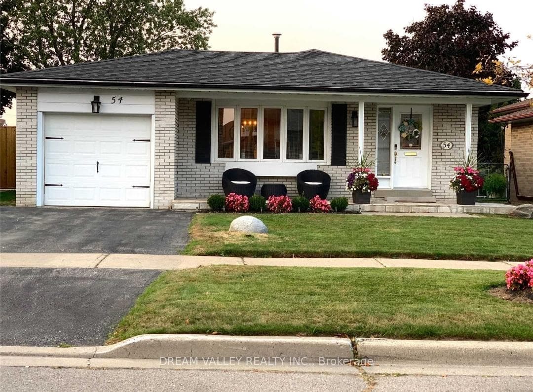 54 Angora Street, Scarborough (West Hill / Highland Creek), ON M1G 1L7 - Photo 1