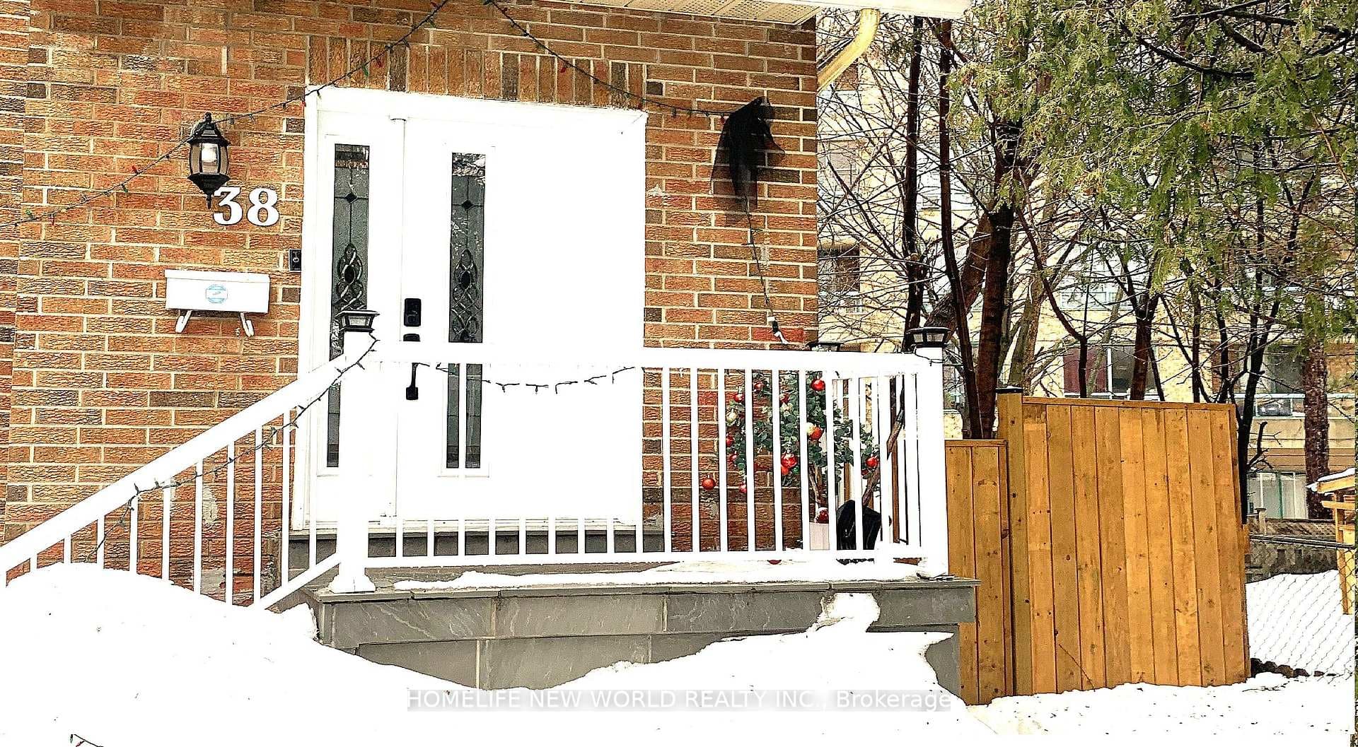 38 Levitt Court, Thornhill / Willowdale, ON M2R 3P9 - Photo 1