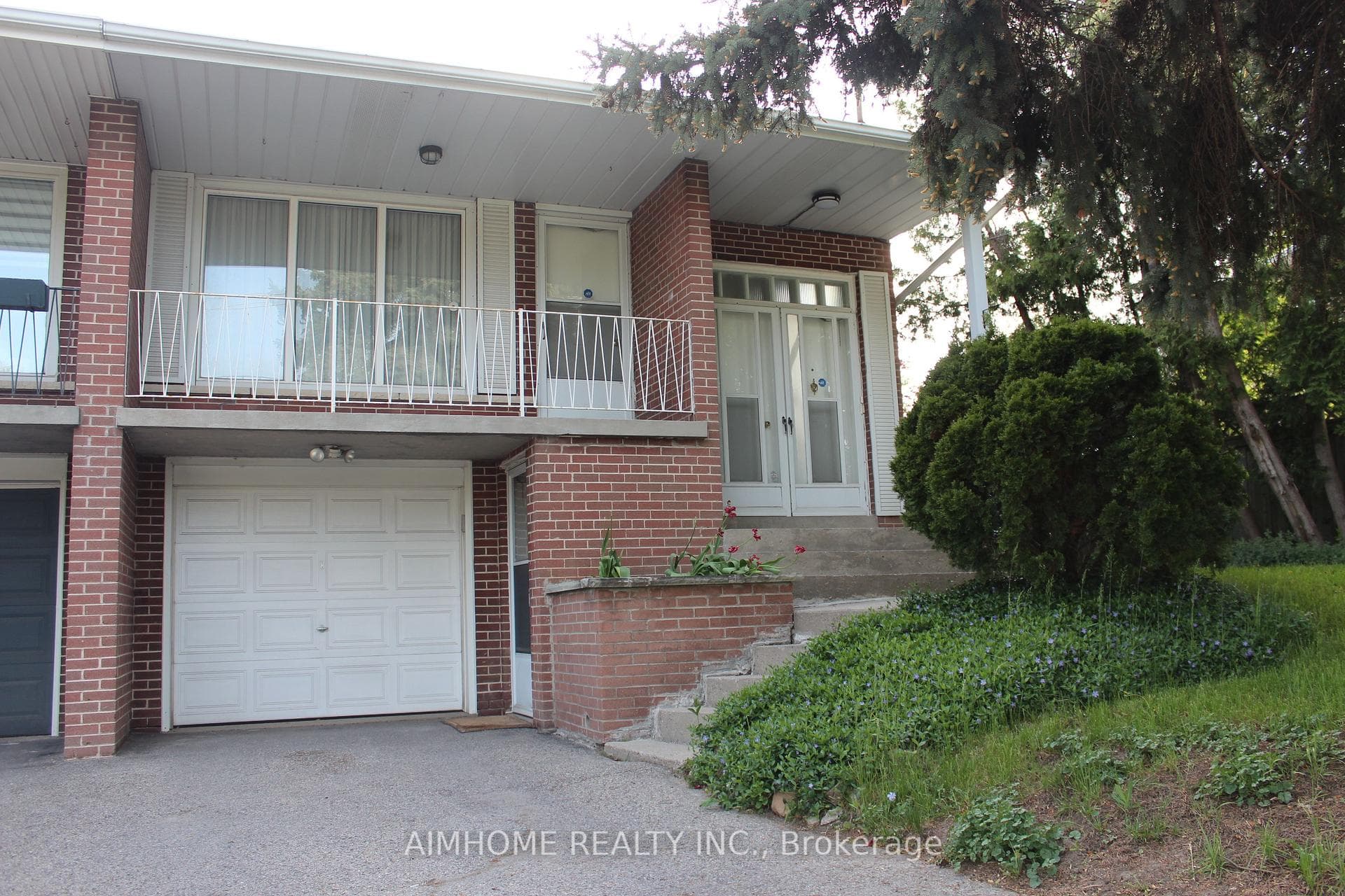 100 Fenelon Drive Unit Lower, Toronto C13