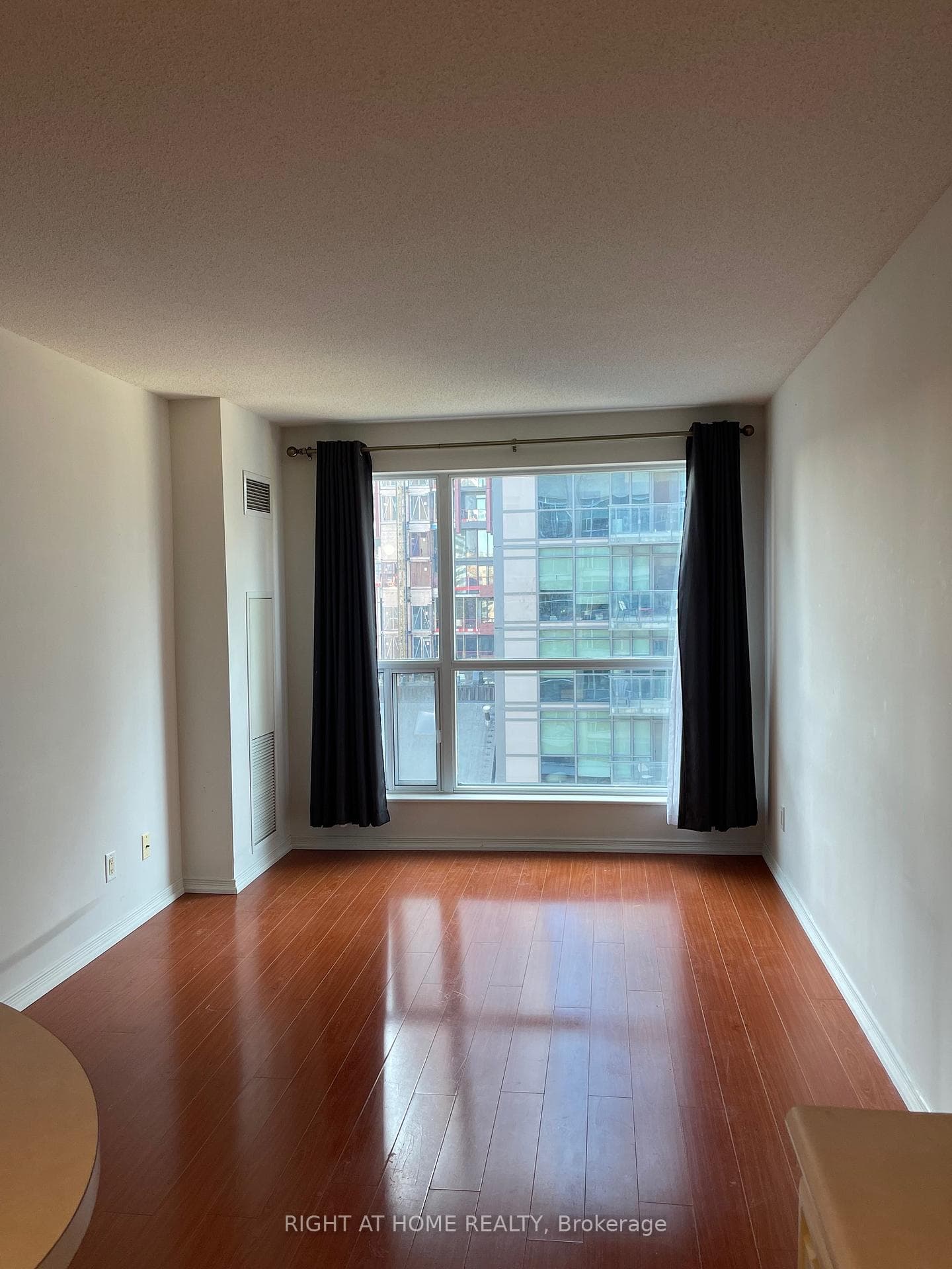 230 King Street Unit 1106, Regent Park / Cabbagetown / St. James Town, ON M5A 1K5 - Photo 1