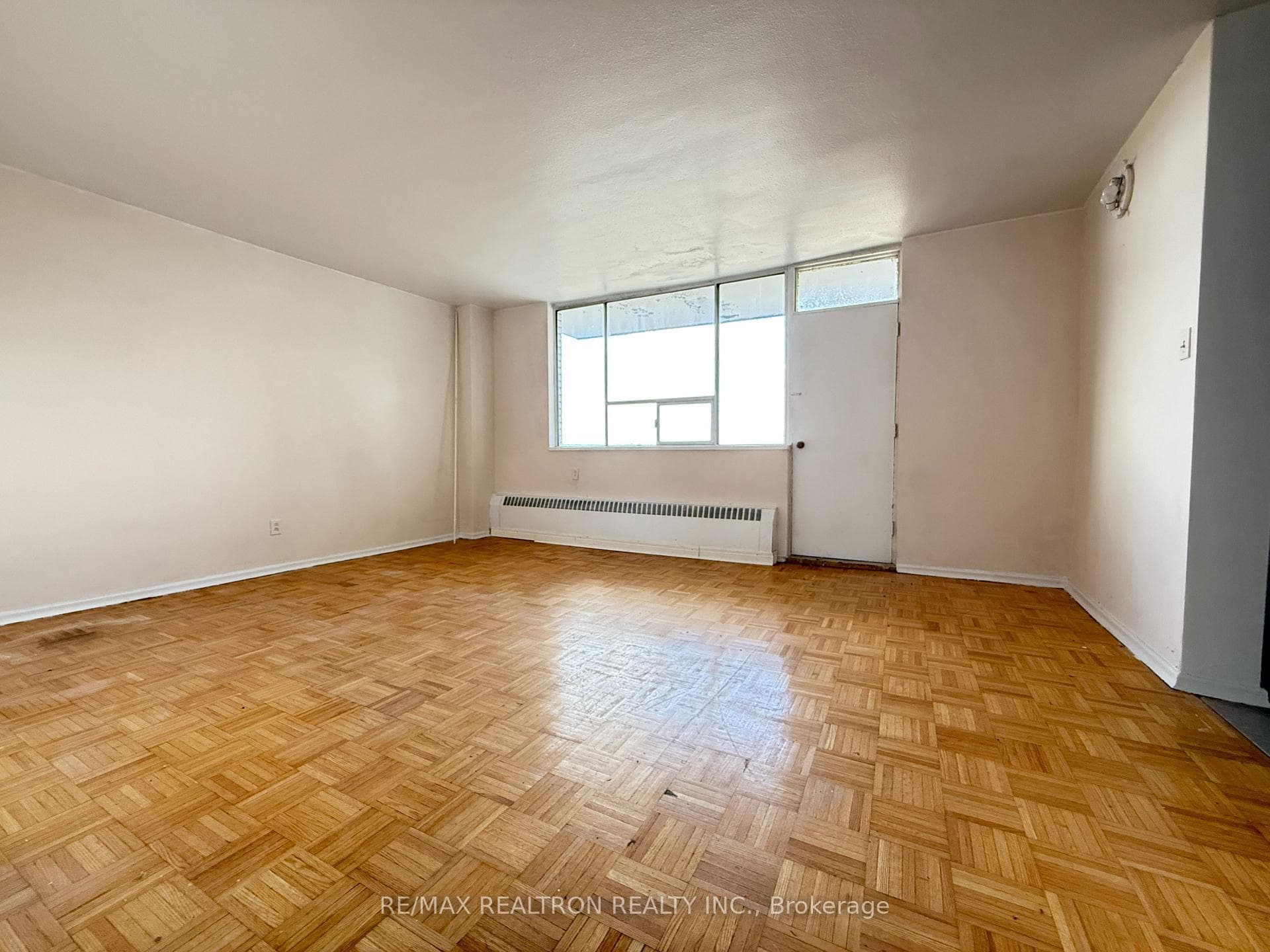 500 Dawes Road Unit 510, Danforth / East York, ON M4B 2G1 - Photo 1