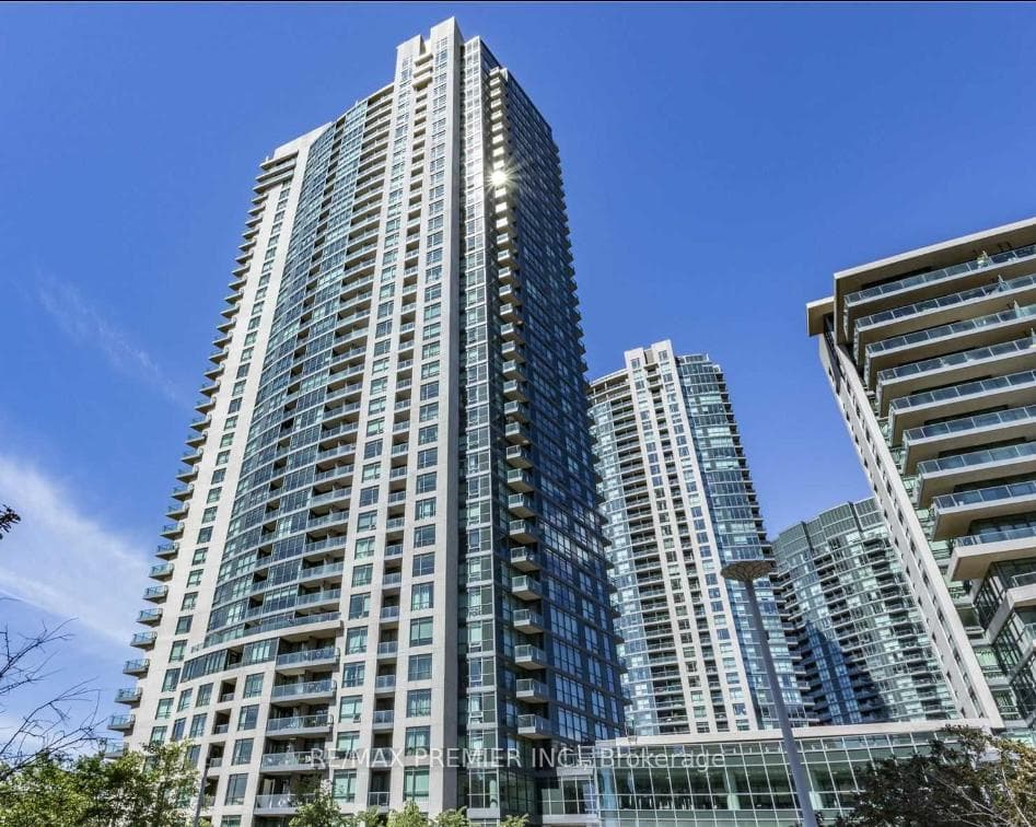 215 Fort York Boulevard Unit 1806, Downtown Toronto / Waterfront, ON M5V 4A2 - Photo 1