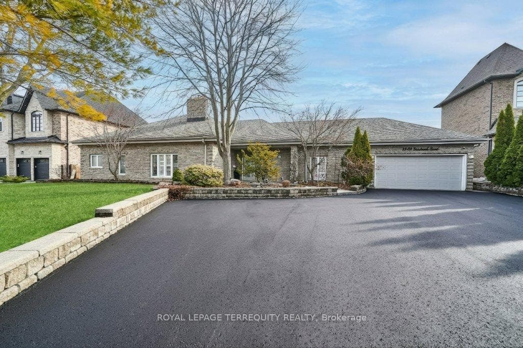 Ample parking for 10 cars