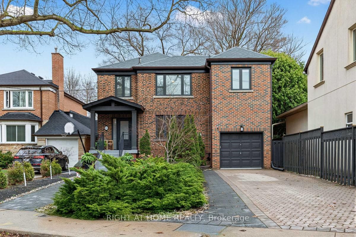 21 Austin Terrace, Annex / Yorkville / Summerhill, ON M5R 1Y2 - Photo 1