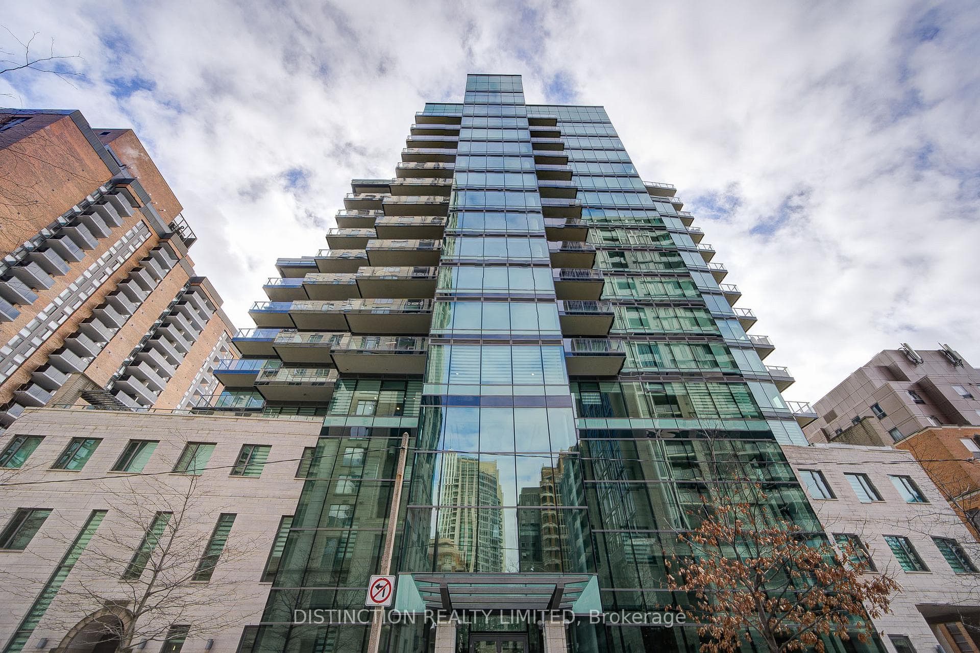 77 Charles Street Unit 1603, Downtown Toronto / Waterfront, ON M5S 0B2 - Photo 1