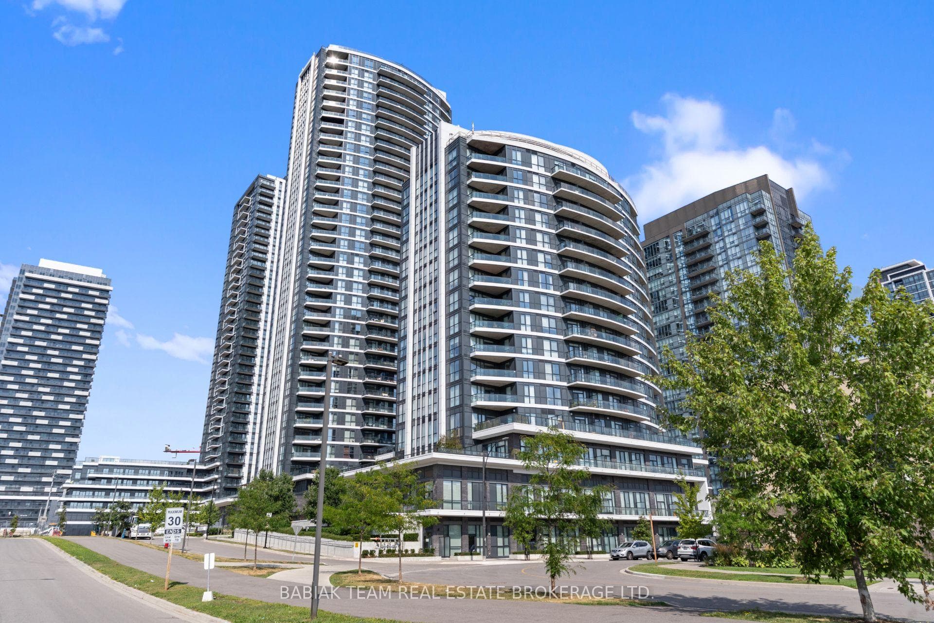 65 Watergarden Drive Unit 405, Mississauga, ON L5R 0G9 - Photo 1