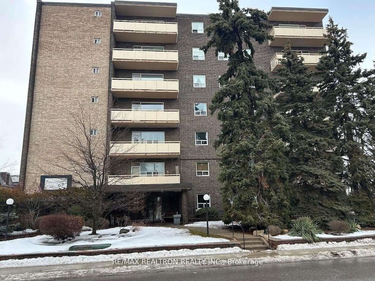 67 Richmond Street Unit 207, Richmond Hill, ON L4C 3Y3 - Photo 1