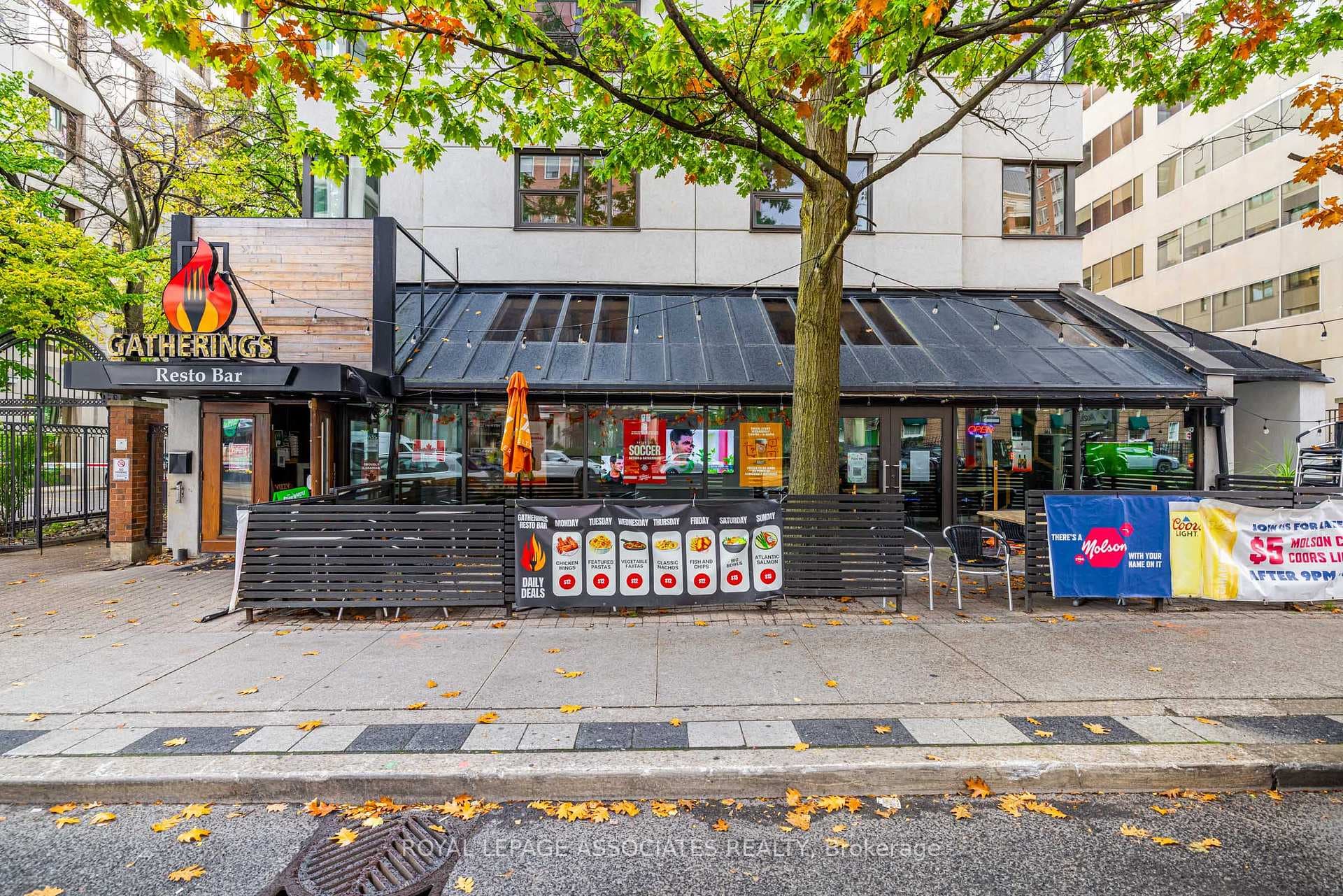 49 St Clair Avenue, Annex / Yorkville / Summerhill, ON M4V 3A5 - Photo 1