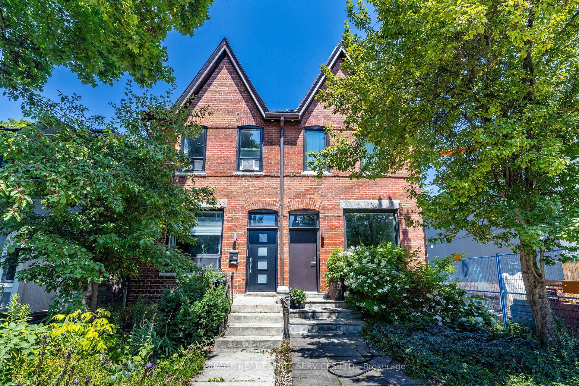10 Follis Avenue, Annex / Yorkville / Summerhill, ON M6G 1S3 - Photo 1