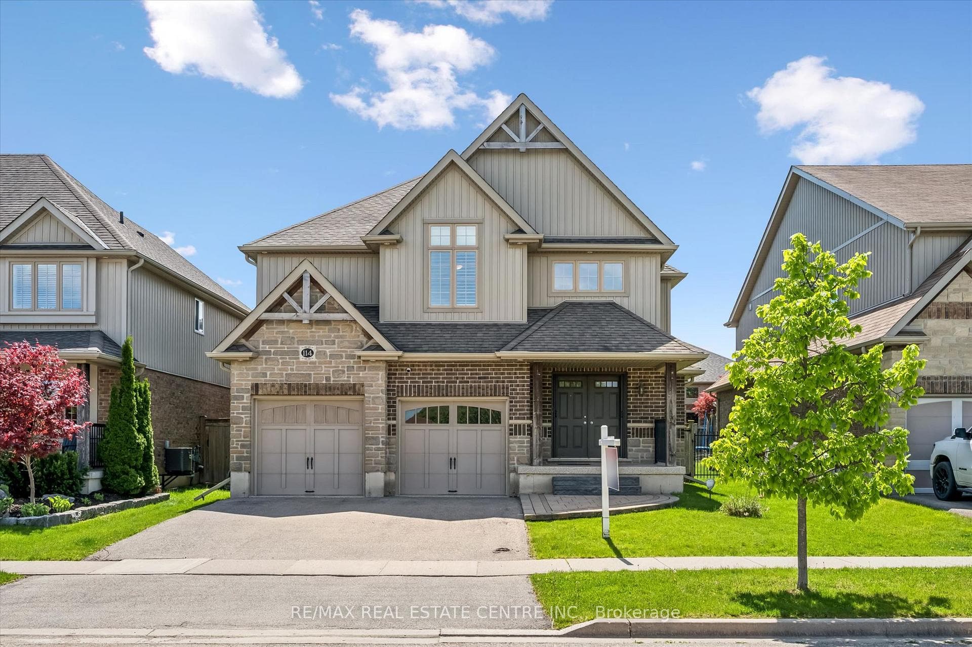 114 Isaac Shantz Drive, Wilmot