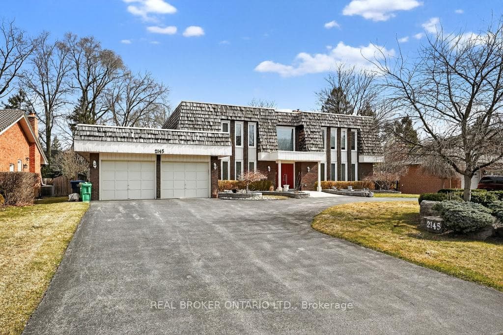 2145 Oneida Crescent, Mississauga, ON L5C 1V7 - Photo 1