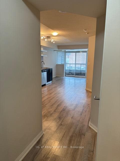 400 Adelaide Street Unit 1010, Toronto C08