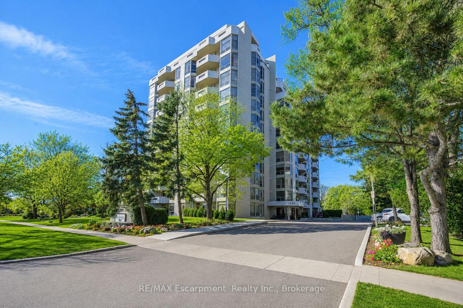 1237 North Shore Boulevard Unit 301, Burlington