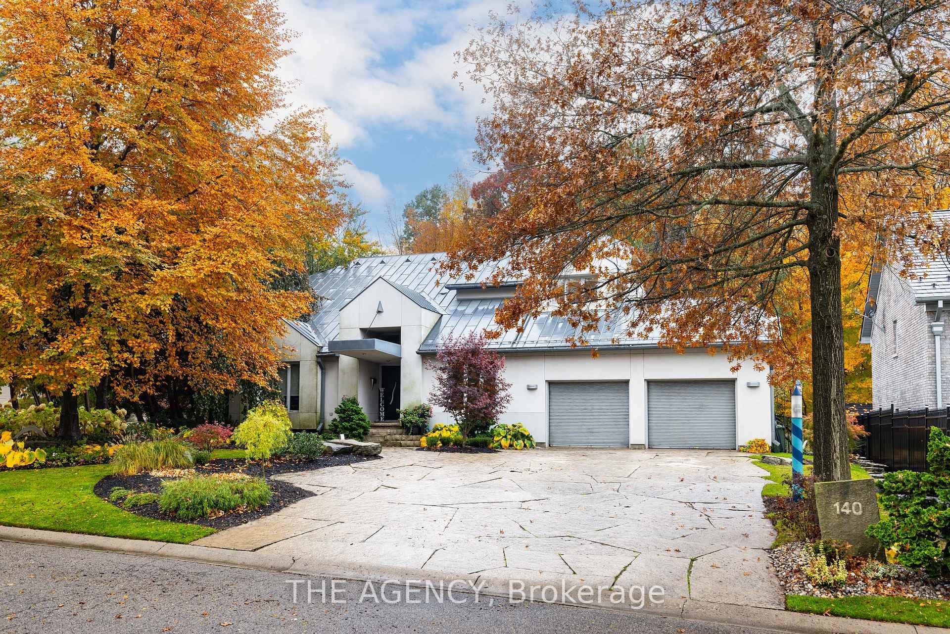 140 Chancery Drive, Hamilton, ON L9G 4M3 - Photo 1