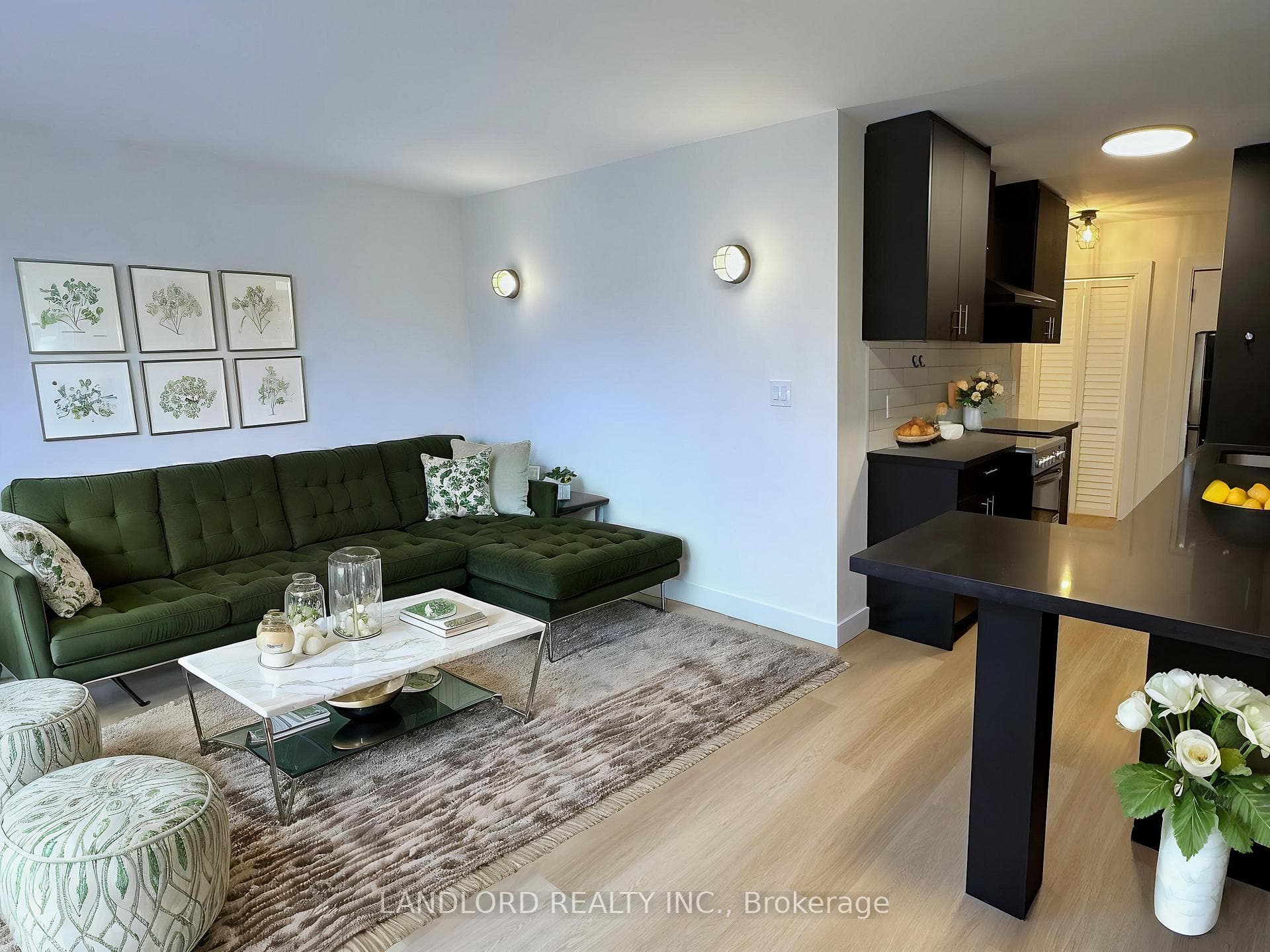 420 Eglinton Avenue Unit 301, Toronto C10