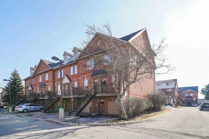 3895 Doug Leavens Boulevard Unit 39, Mississauga, ON L5N 7G1 - Photo 1