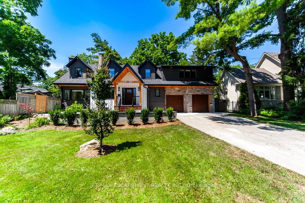 29 Pinewood Trail, Mississauga