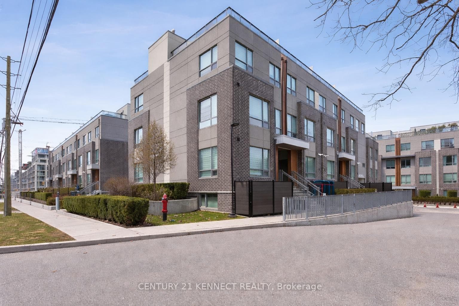 670 Atwater Avenue Unit 12, Mississauga, ON L5G 4K7 - Photo 1